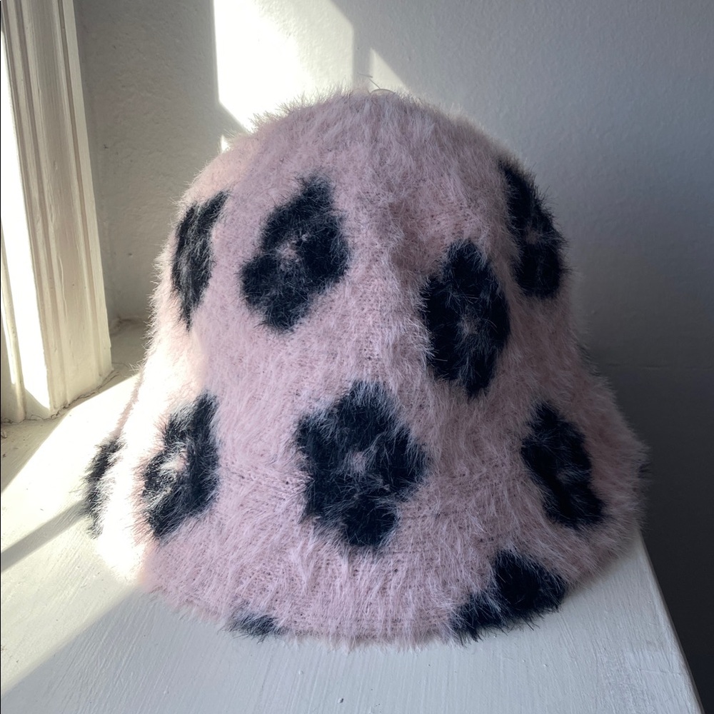 Urban Outfitters Fuzzy Pink and Black Floral Print Bucket Hat NWT